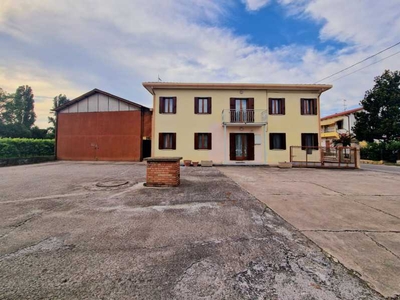 Casa Indipendente in Vendita ad Carceri - 145000 Euro