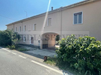 Casa Indipendente in Vendita ad Dorno - 35000 Euro