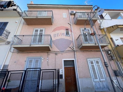 Casa indipendente in Vendita in Strada Statale 113 901 -863 a Ficarazzi