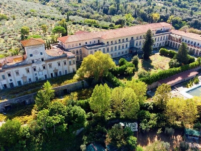 Edificio-Stabile-Palazzo in Vendita a Impruneta