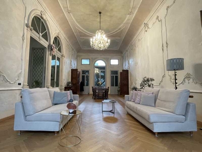 Villa in Vendita ad Badia Polesine - 670000 Euro