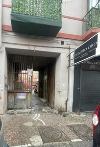 Monolocale in San Giovanni, Napoli, 1 bagno, 38 m², aria condizionata