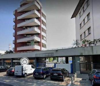 Negozio in Vendita ad Sesto San Giovanni - 349945 Euro