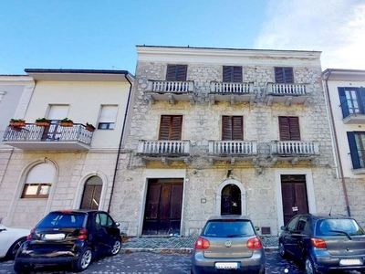 Casa indipendente in Vendita a Carpinone Largo Concezione