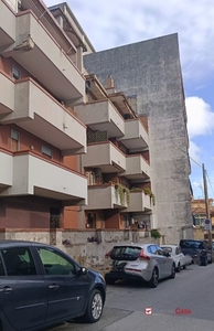 Quadrilocale in Via polveriera, Messina, 2 bagni, posto auto, 120 m²