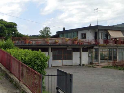 Capannone in Vendita ad Serravalle Pistoiese - 400000 Euro