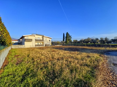 terreno residenziale in vendita a Piovene Rocchette