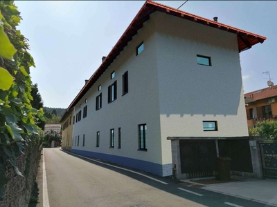 Trilocale a Vergiate, 2 bagni, garage, 90 m², 1° piano in vendita