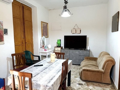 Trilocale in Vendita a Palermo, zona Boccadifalco, 39'000€, 81 m²