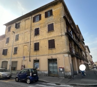 Trilocale in Via Brandizzo 22, Torino, 1 bagno, 43 m², 2° piano