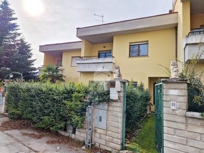 Villa a schiera in vendita a Scoppito