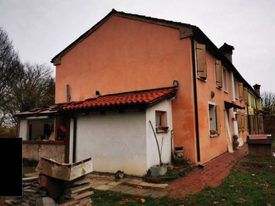 Villa a Schiera in Vendita ad Fratta Polesine - 31500 Euro
