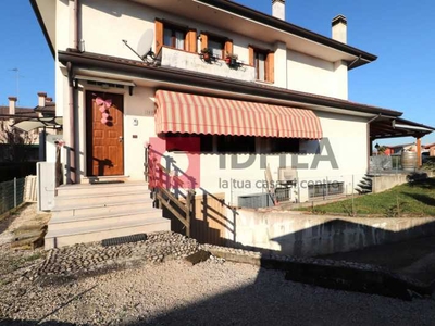 Villa a Schiera in Vendita ad Ponte di Piave - 190000 Euro