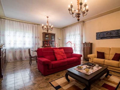 Villa Bifamiliare in Vendita ad Selvazzano Dentro - 356000 Euro