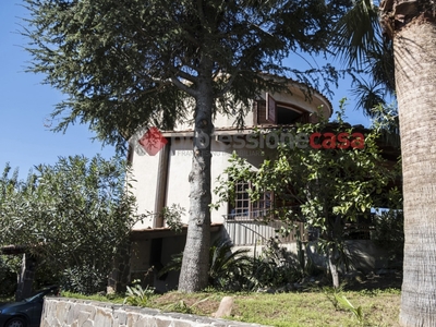 Villa in Contrada Miceli 18, Naso, 6 locali, 3 bagni, giardino privato