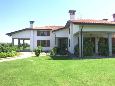Villa in Vendita a Imola - 850000 Euro