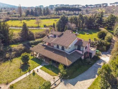 Villa in Vendita ad Grottaferrata - 1200000 Euro