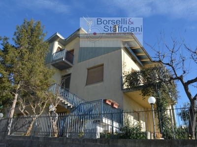 villa indipendente in vendita a Castelfidardo