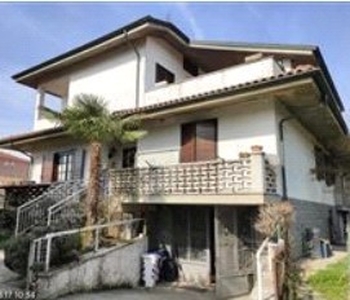 villa indipendente in vendita a Santena