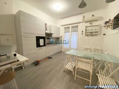 Appartamenti San Benedetto del Tronto Via Sabotino 36 cucina: A vista,