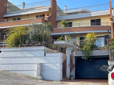 Villa con terrazzo, San Benedetto del Tronto residenziale nord (al di sopra della ss16)