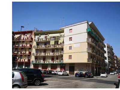 Quadrilocale in affitto a Bari, Zona Libertà