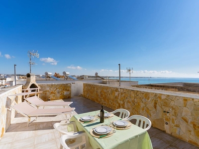 Appartamento 'Il Nido Sul Mare Piano Terra' con vista mare, terrazza condivisa e aria condizionata