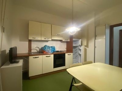 Appartamento in Affitto a Pisa, 1'050€, 130 m², arredato