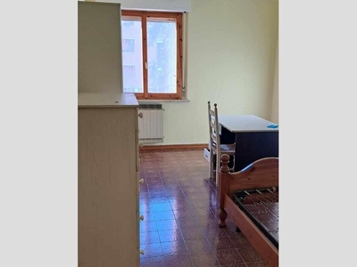 Appartamento in Affitto a Pisa, 330€, 160 m², arredato, con Box