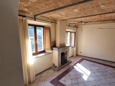 Appartamento in Palazzo Storico a Volterra-X