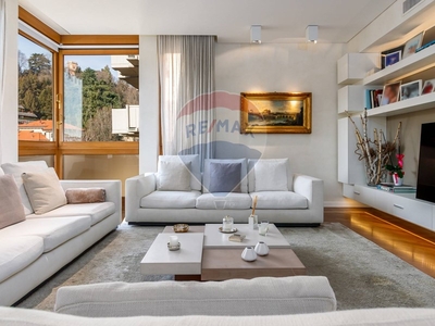Appartamento in Vendita a Bergamo, zona Centrale, 1'300'000€, 220 m²