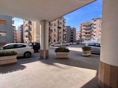 Appartamento in Vendita a Cosenza, 200 m²