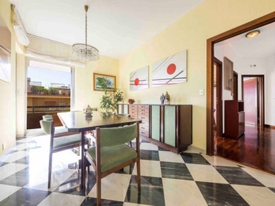 Appartamento in Vendita a Genova, zona Albaro, 390'000€, 100 m²