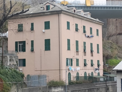 Appartamento in Vendita a Genova, zona Cornigliano, 580'000€, 980 m²