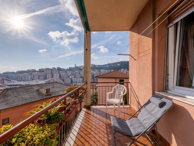 Appartamento in Vendita a Genova, zona Marassi, 149'000€, 105 m², con Box