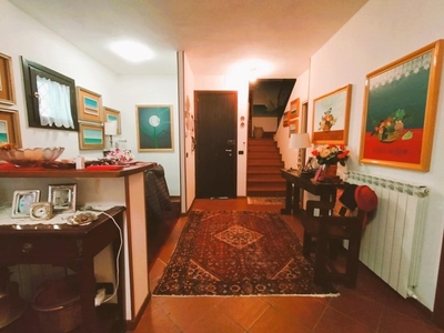 Appartamento in Vendita a Lucca, zona San Macario In Piano, 250'000€, 100 m², arredato