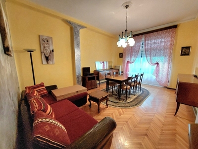 Appartamento in Vendita a Rovigo, 85'000€, 139 m², arredato