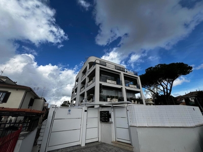 Appartamento in Via Degli Estensi, 228, Roma (RM)