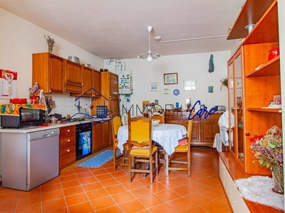 Bilocale in Vendita a Lucca, zona Sant'Anna, 105'000€, 62 m², arredato