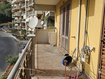 Bilocale in Vendita a Messina, 80'000€, 65 m²