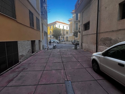 Box in Vendita a Cosenza, 40'000€, 55 m²