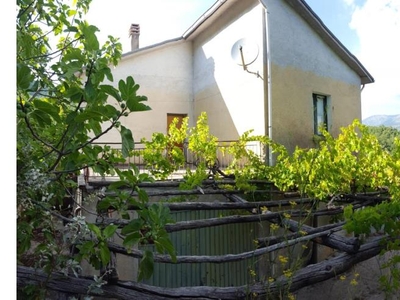 Casa indipendente in vendita a Paterno