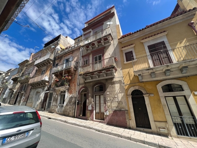 Casa indipendente in vendita a Ragusa - Zona: Centro