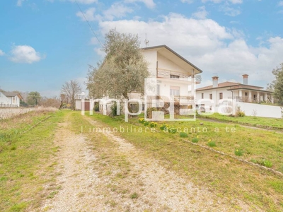 Casa indipendente in vendita a Zoppola