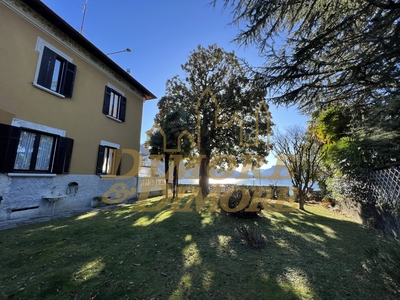 Casa indipendente in Viale Garibaldi - Maccagno con Pino e Veddasca