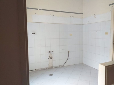 Quadrilocale in Vendita a Avellino, 110'000€, 120 m²