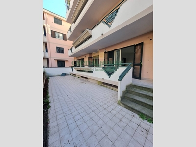 Quadrilocale in Vendita a Caserta, zona Tredici, 155'000€, 105 m²
