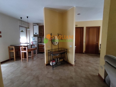 Trilocale in Affitto a Campobasso, zona Periferia, 500€, 95 m², arredato