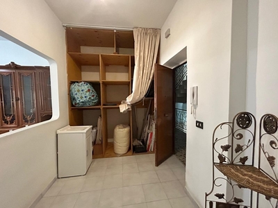 Trilocale in Vendita a Siracusa, zona tica, 80'000€, 115 m²