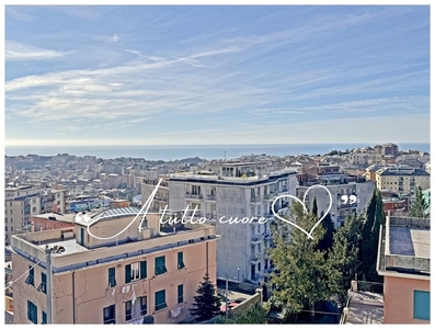 Vendita Appartamento Via Razeto, Genova